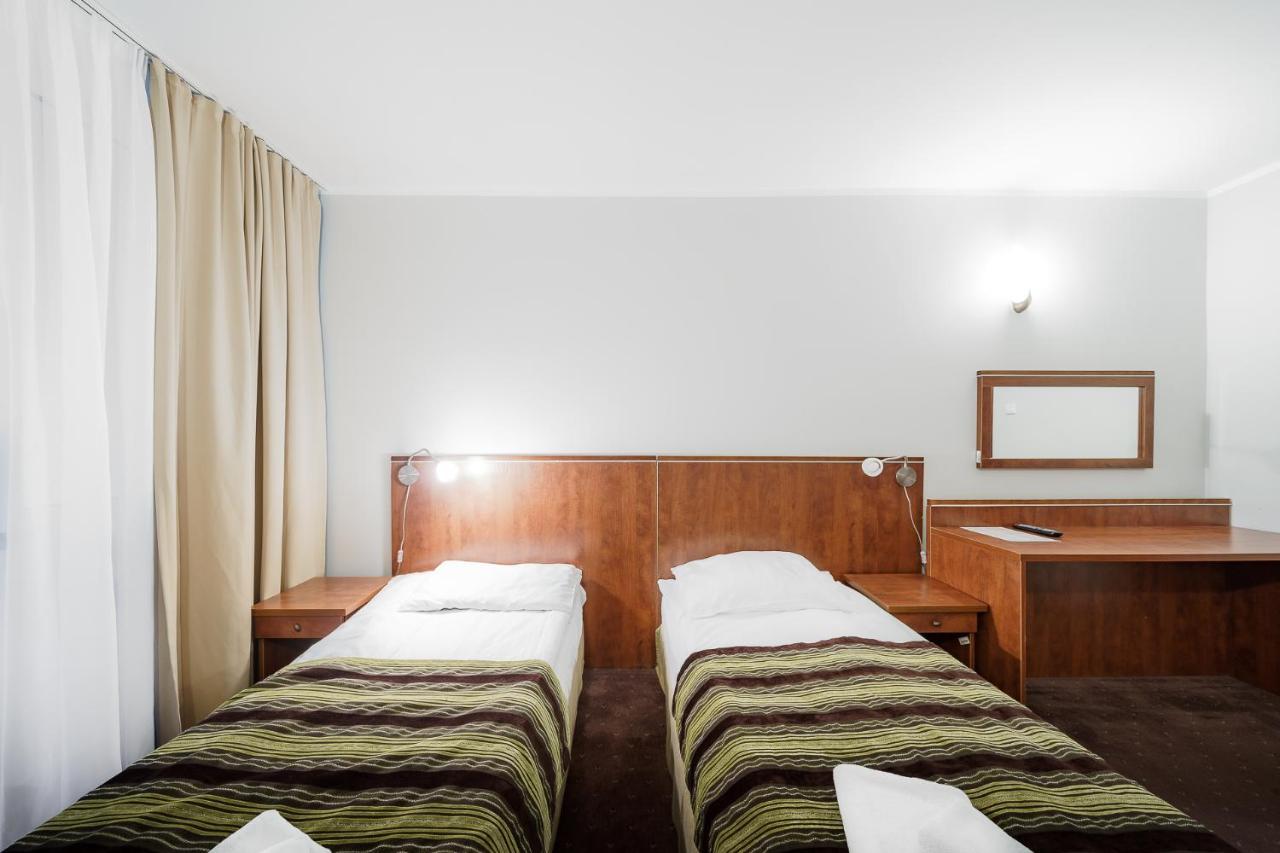 Promenada Zegrze Hotel Bialobrzegi  Bagian luar foto