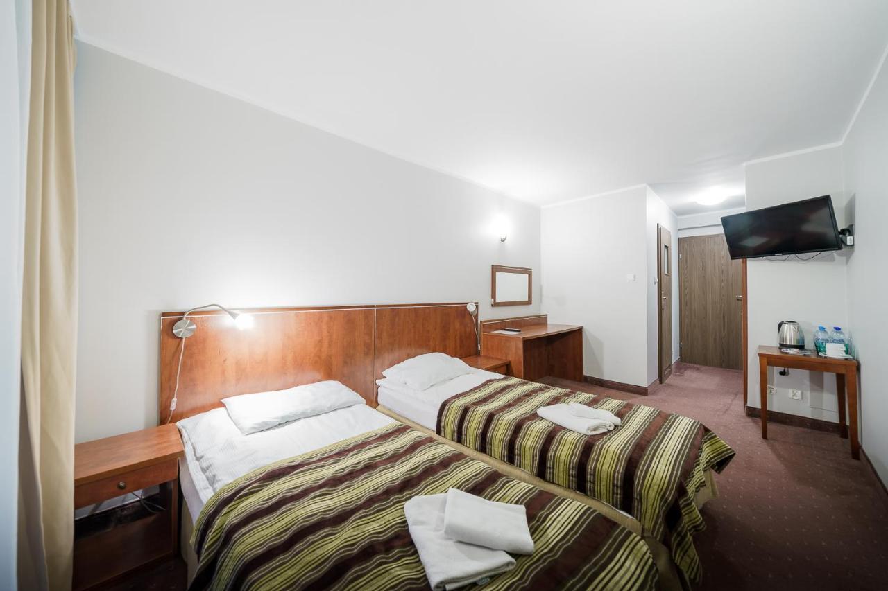 Promenada Zegrze Hotel Bialobrzegi  Bagian luar foto