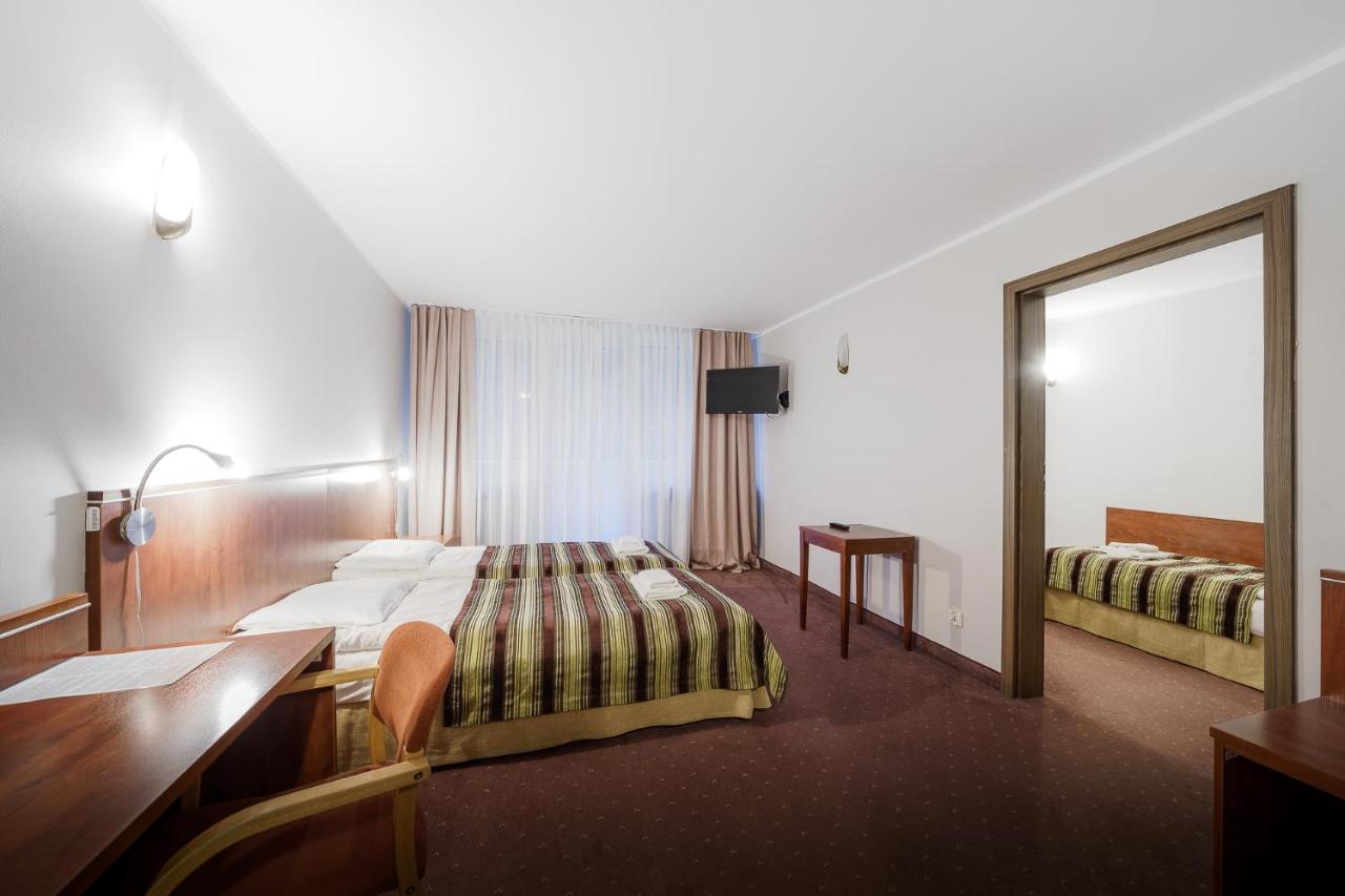 Promenada Zegrze Hotel Bialobrzegi  Bagian luar foto