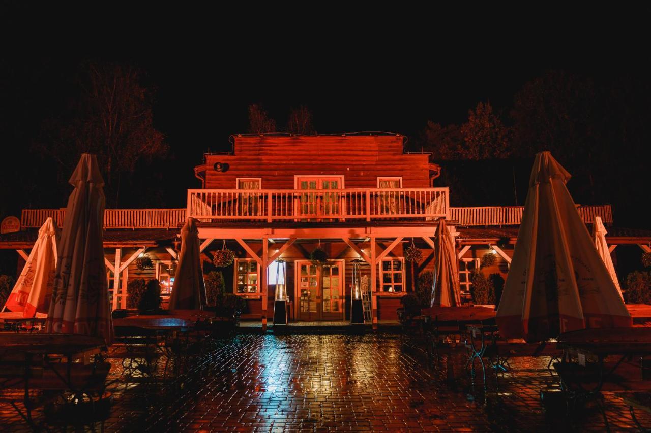 Promenada Zegrze Hotel Bialobrzegi  Bagian luar foto