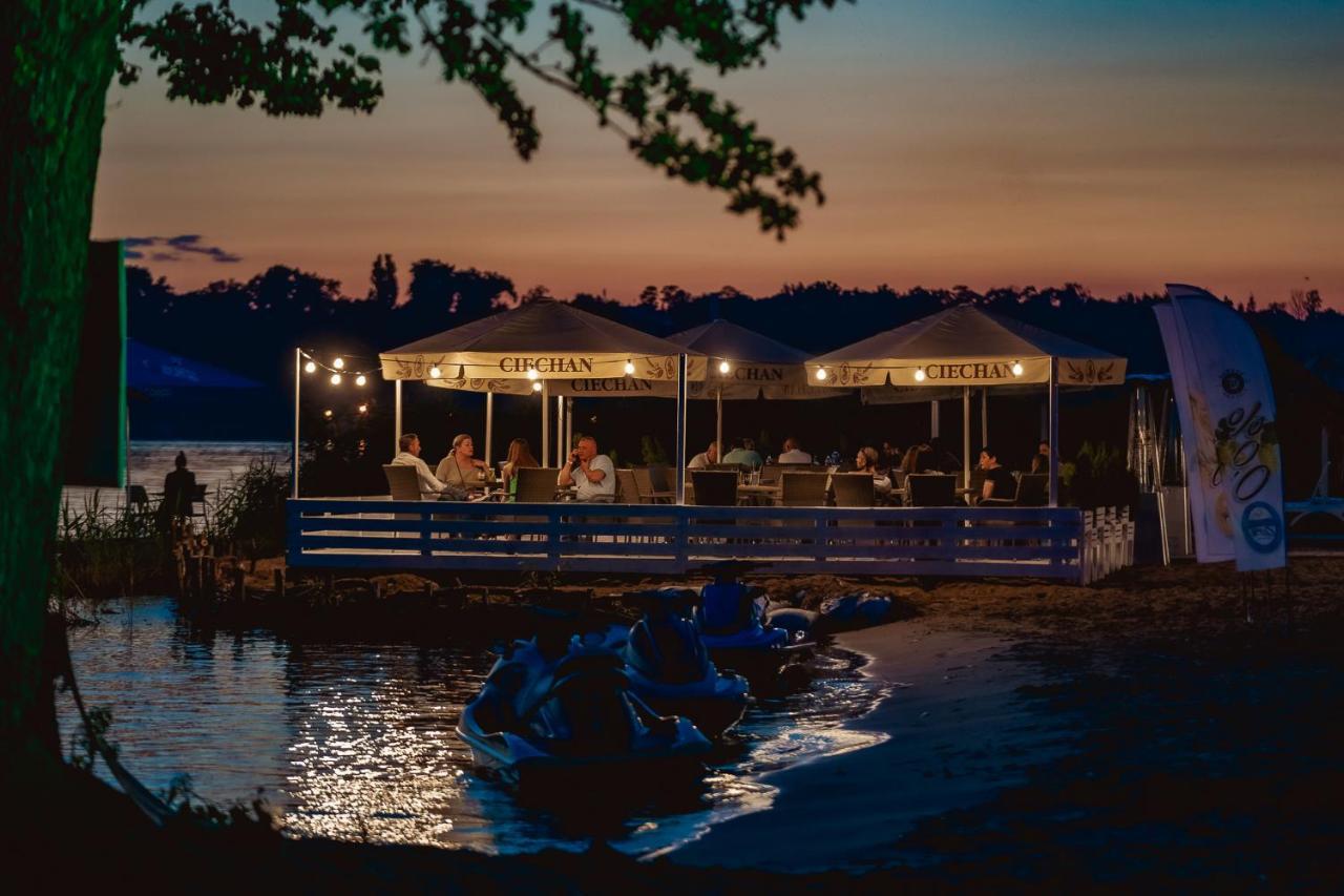 Promenada Zegrze Hotel Bialobrzegi  Bagian luar foto