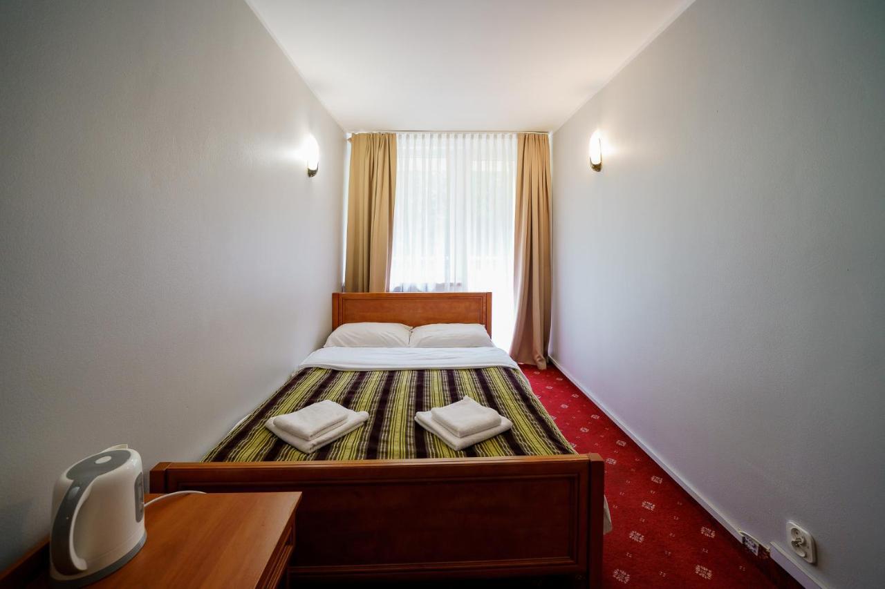 Promenada Zegrze Hotel Bialobrzegi  Bagian luar foto