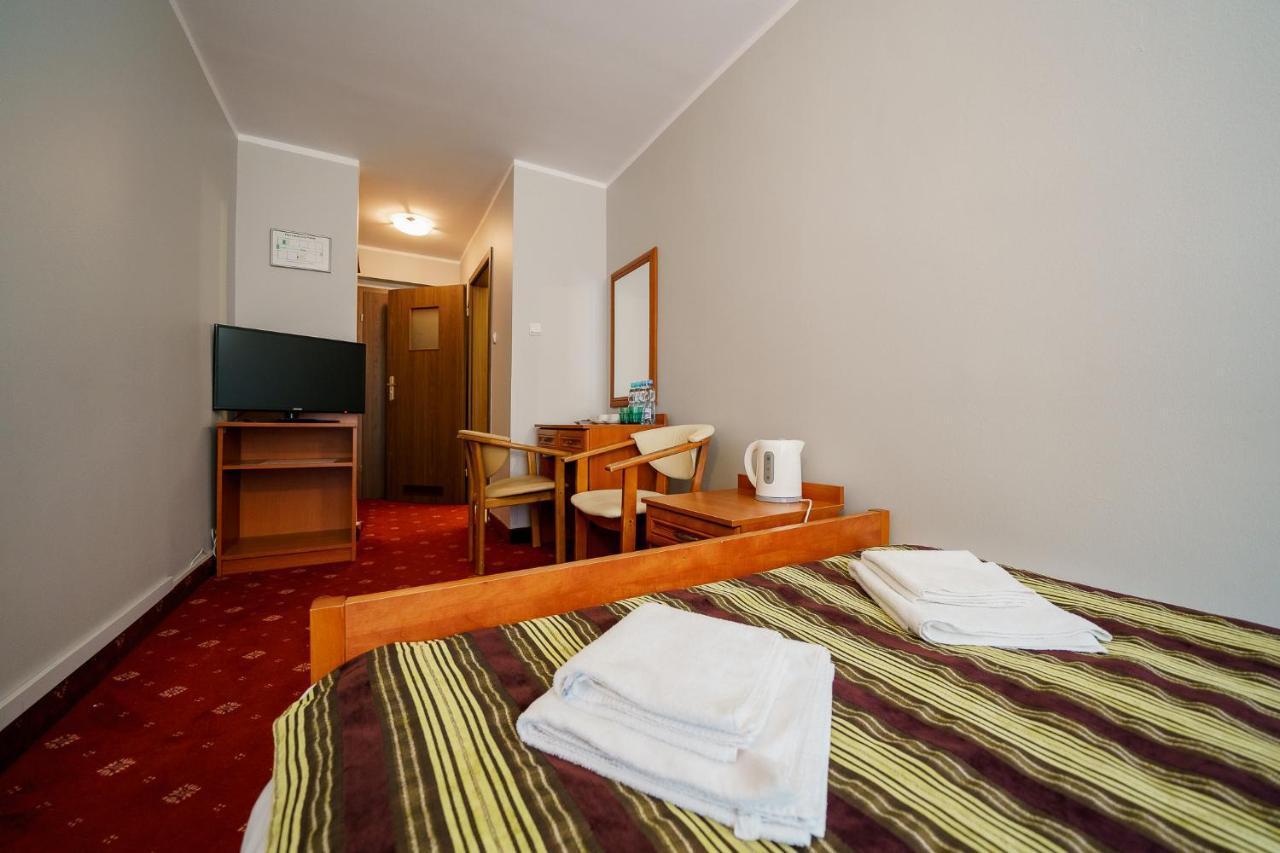 Promenada Zegrze Hotel Bialobrzegi  Bagian luar foto