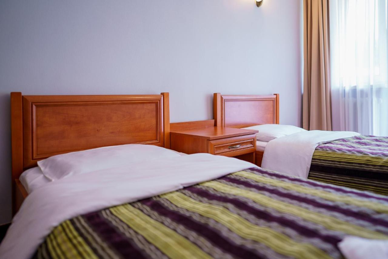 Promenada Zegrze Hotel Bialobrzegi  Bagian luar foto