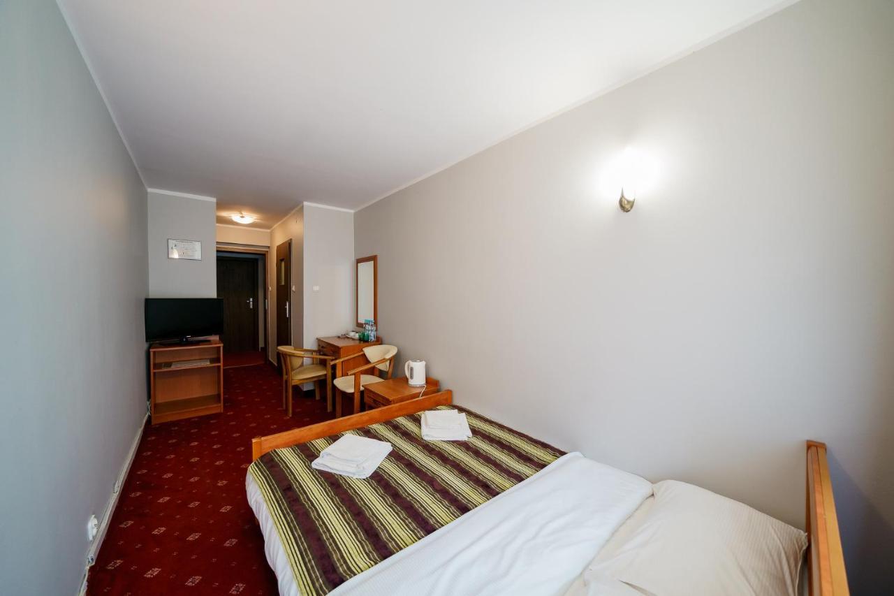 Promenada Zegrze Hotel Bialobrzegi  Bagian luar foto