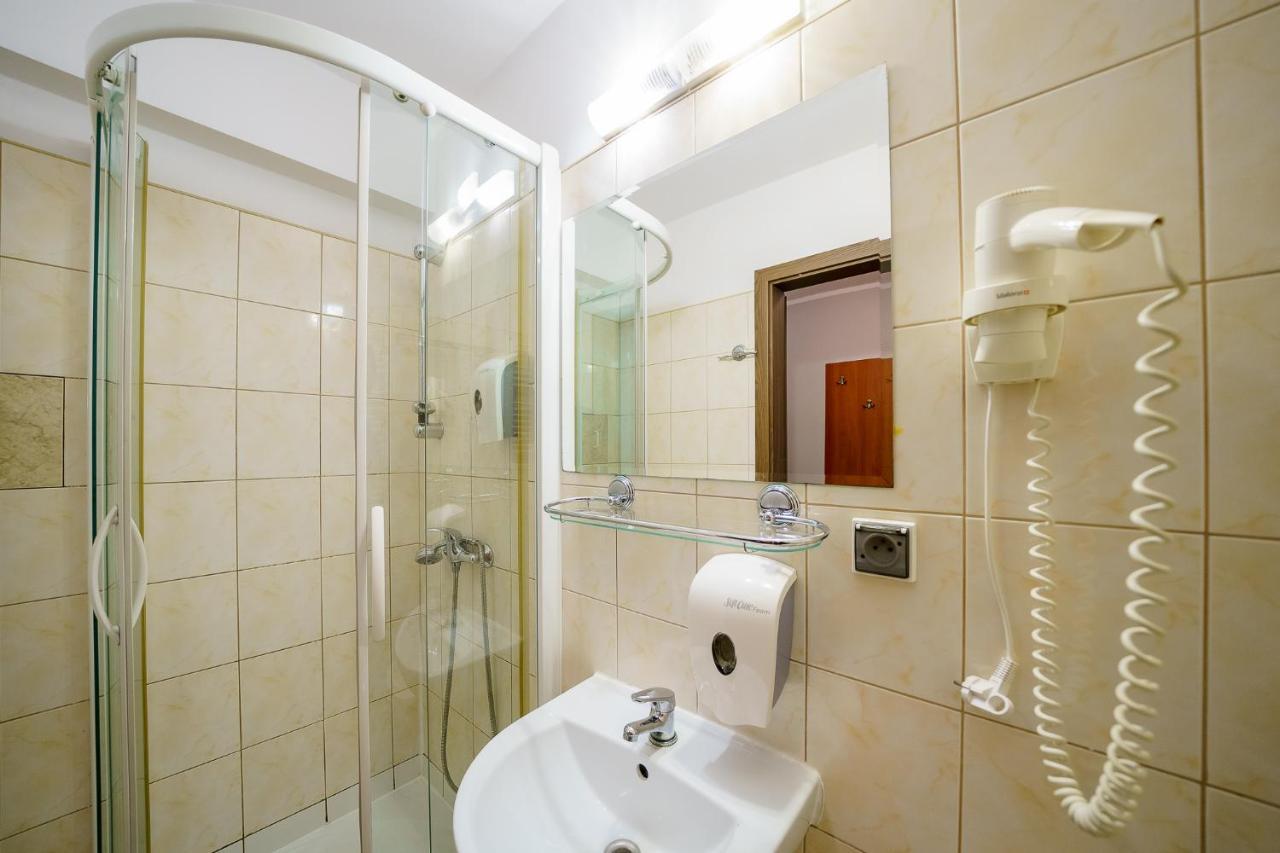 Promenada Zegrze Hotel Bialobrzegi  Bagian luar foto